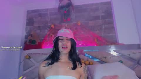 Tahhlia Rouge online show from 11/25/25, 06:08