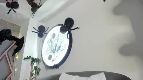 Snapshot of taisha_florez chatting on 10/17/25, 12:58 taisha online show from 10/17/25, 12:58