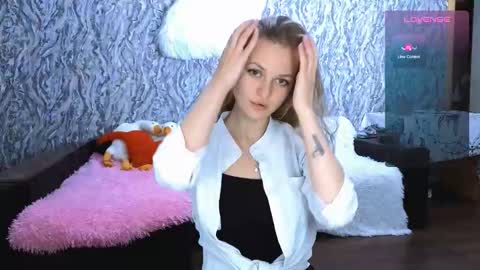 Snapshot of taissia_sweet chatting on 09/29/25, 08:02 Im Taya online show from 09/29/25, 08:02