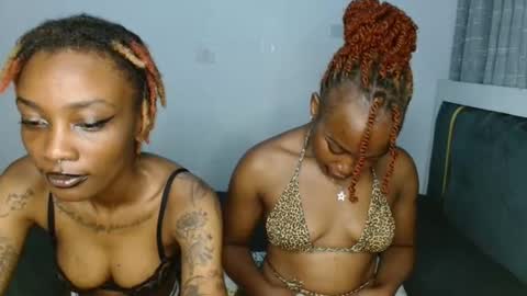 Taisy online show from 10/25/25, 02:19