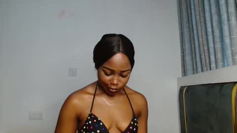 Taisy online show from 11/20/25, 04:34