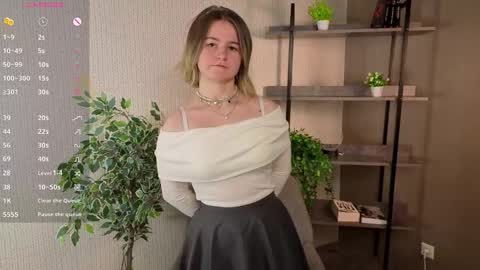 Snapshot of taitechill chatting on 10/12/25, 02:32 Jessi online show from 10/12/25, 02:32