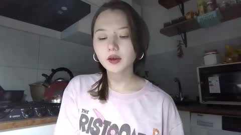 Lily online show from 11/20/25, 02:50