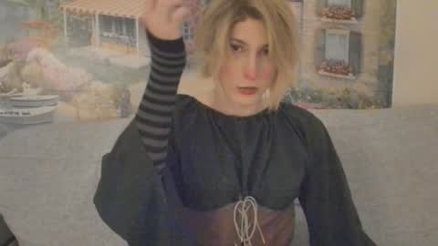 Snapshot of taka_s_paintroom chatting on 01/30/25, 02:38 Taka online show from 01/30/25, 02:38