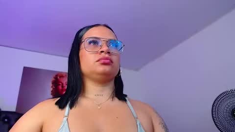 Snapshot of taliana36 chatting on 02/10/25, 01:01 taliana36 online show from 02/10/25, 01:01