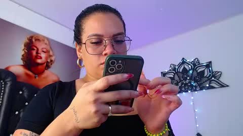 Snapshot of taliana36 chatting on 02/18/25, 12:49 taliana36 online show from 02/18/25, 12:49