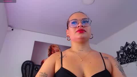 Snapshot of taliana36 chatting on 10/17/25, 12:08 taliana36 online show from 10/17/25, 12:08