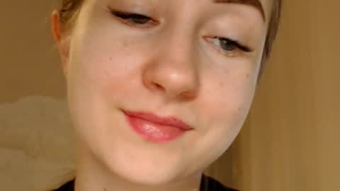 Snapshot of taliiyafiredream chatting on 01/06/25, 09:19 Kira online show from 01/06/25, 09:19
