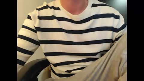 Snapshot of talljay91 chatting on 11/23/25, 01:27 Just ask for it online show from 11/23/25, 01:27