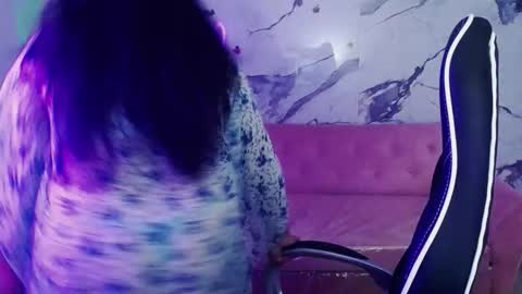 tamara_ch1 online show from 10/17/25, 10:56