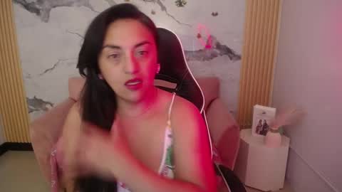 tamara_ch1 online show from 11/06/25, 03:29