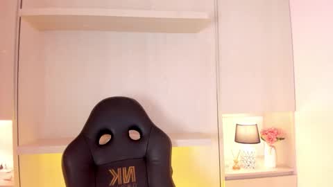 Tami online show from 11/01/25, 07:38