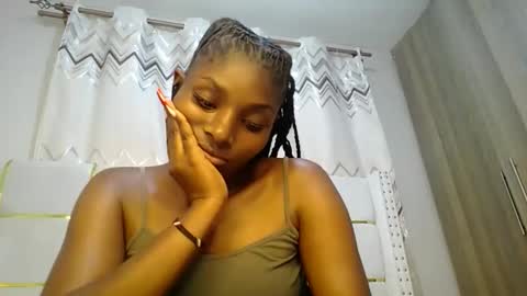 Snapshot of tamia538235 chatting on 02/05/25, 03:55 tamia online show from 02/05/25, 03:55