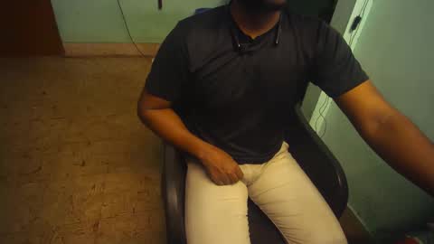 Snapshot of tamil_nadu chatting on 10/13/25, 04:40 tamil_nadu online show from 10/13/25, 04:40