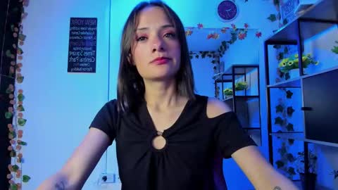 tammy_thompson_ online show from 10/31/25, 02:18