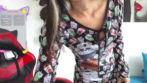 Snapshot of tammyandrade_ chatting on 09/29/25, 01:49 tammy online show from 09/29/25, 01:49