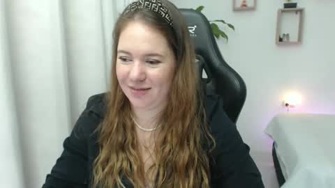 Snapshot of tamy_shine87 chatting on 12/31/24, 01:47 Im Samy online show from 12/31/24, 01:47