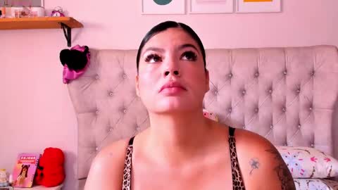 Snapshot of tania_russell23 chatting on 10/19/25, 05:24 Tania online show from 10/19/25, 05:24