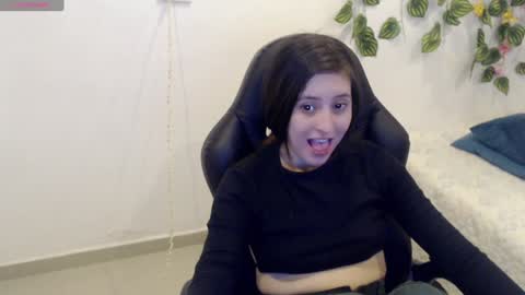 Tania  online show from 12/30/24, 03:24