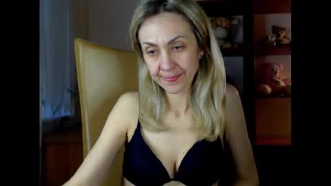 tanya online show from 03/10/25, 11:42