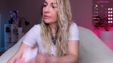 Tanya acid       online show from 11/16/25, 02:50