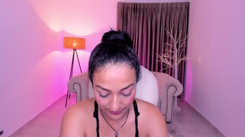 Snapshot of tanyaa_cox chatting on 12/04/24, 06:44 Tanya online show from 12/04/24, 06:44