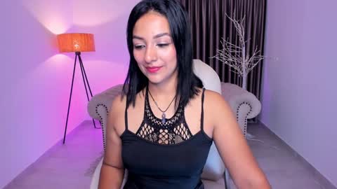 Snapshot of tanyaa_cox chatting on 12/29/24, 03:22 Tanya online show from 12/29/24, 03:22