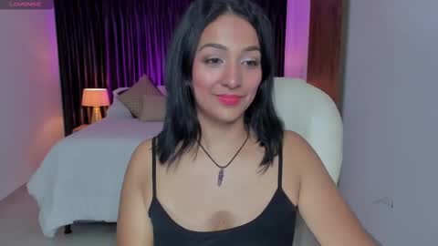Snapshot of tanyaa_cox chatting on 02/19/25, 06:44 Tanya online show from 02/19/25, 06:44