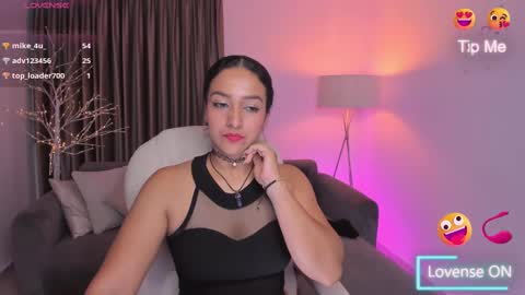 Snapshot of tanyaa_cox chatting on 03/08/25, 06:54 Tanya online show from 03/08/25, 06:54