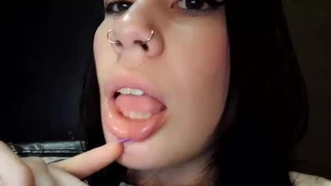 Snapshot of tara_joi chatting on 12/11/24, 12:44 Tara online show from 12/11/24, 12:44