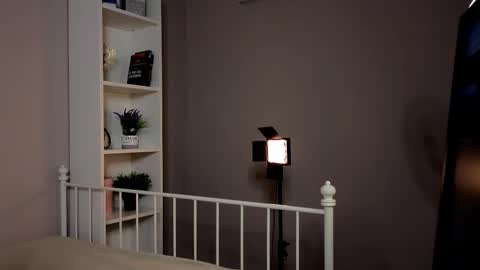 tara_renn online show from 02/09/25, 04:50