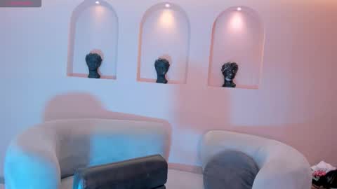 Tara Lawrence online show from 10/19/25, 03:29