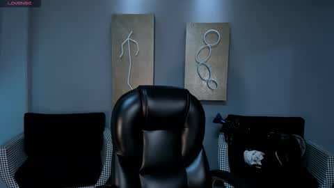 Tara Lawrence online show from 11/01/25, 03:08