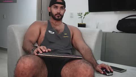 Tarek online show from 10/28/25, 09:13