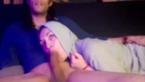 T  J   online show from 10/12/25, 04:50