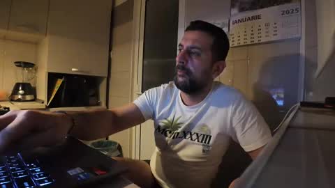 tarkan198 online show from 01/08/25, 04:44