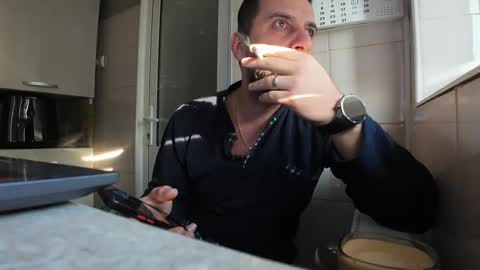 tarkan198 online show from 01/12/25, 07:11