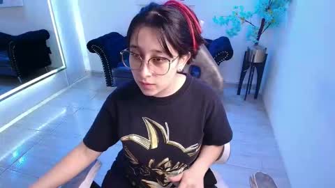 Snapshot of tarly_matches chatting on 10/19/25, 11:44 Tarly online show from 10/19/25, 11:44