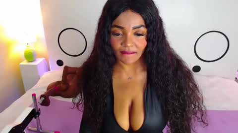 Snapshot of tashadex chatting on 01/19/25, 01:55 Tasha online show from 01/19/25, 01:55