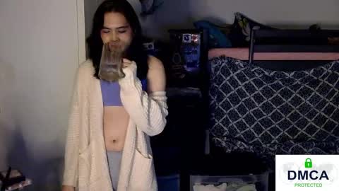 Snapshot of tashakai chatting on 02/03/25, 08:35 TashaKai online show from 02/03/25, 08:35