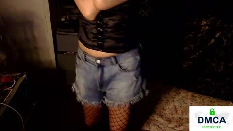 Snapshot of tashakai chatting on 02/18/25, 12:49 TashaKai online show from 02/18/25, 12:49