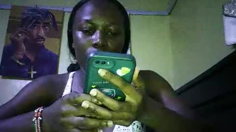 tat493864 online show from 10/31/25, 09:21