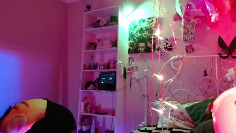 Snapshot of tata_goth chatting on 02/18/25, 01:00 Tata online show from 02/18/25, 01:00