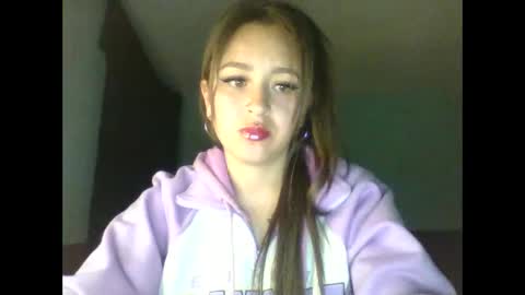 Snapshot of tati672985 chatting on 10/15/25, 07:41 Tatti online show from 10/15/25, 07:41