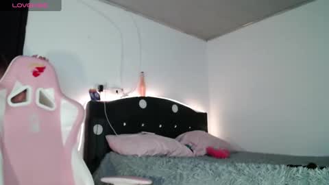 Snapshot of tati_g chatting on 12/21/24, 03:58 Tati Garcia online show from 12/21/24, 03:58