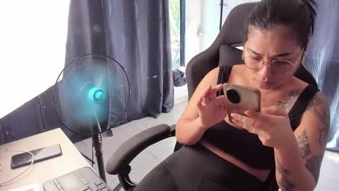 Snapshot of tati_jones chatting on 10/24/25, 08:16 Tatiana online show from 10/24/25, 08:16