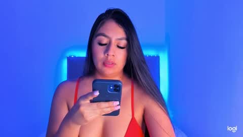 Snapshot of tatiana_2000 chatting on 12/12/24, 12:16 Tatiana online show from 12/12/24, 12:16