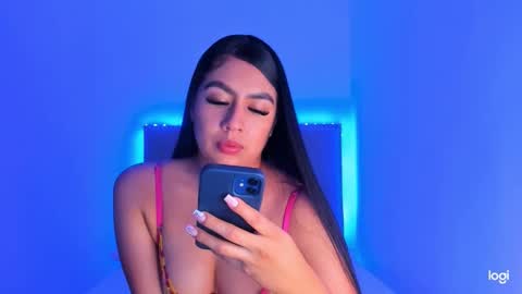 Snapshot of tatiana_2000 chatting on 01/28/25, 12:47 Tatiana online show from 01/28/25, 12:47