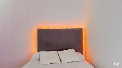 Snapshot of tatiana_2000 chatting on 02/26/25, 08:11 Tatiana online show from 02/26/25, 08:11