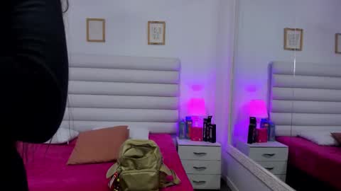 tatiana_arboleda online show from 10/25/25, 03:14